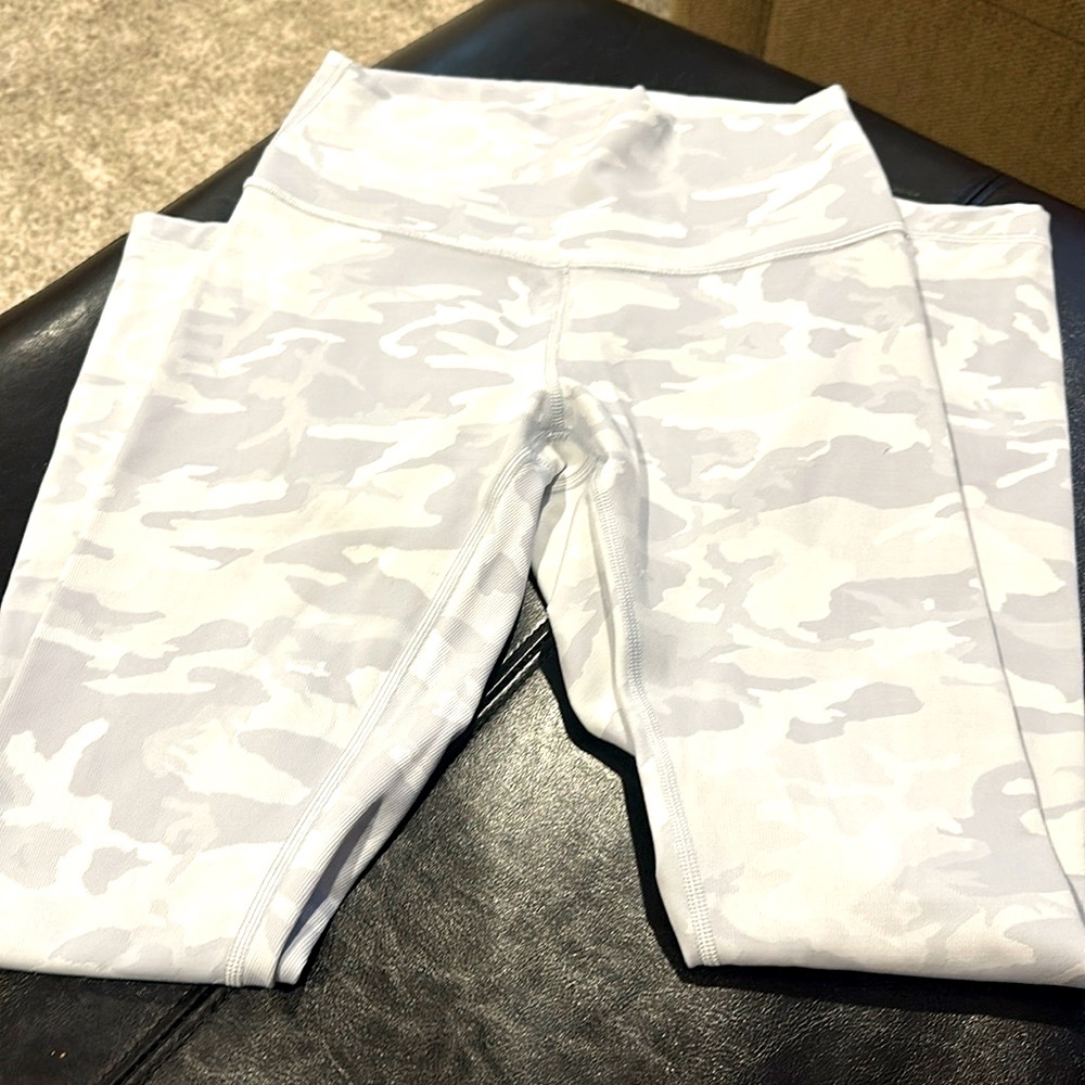 Lululemon leggings - Wunder Under Luxtreme